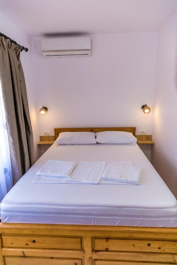 Hotel Casa Iordachescu Două Mai Exteriér fotografie