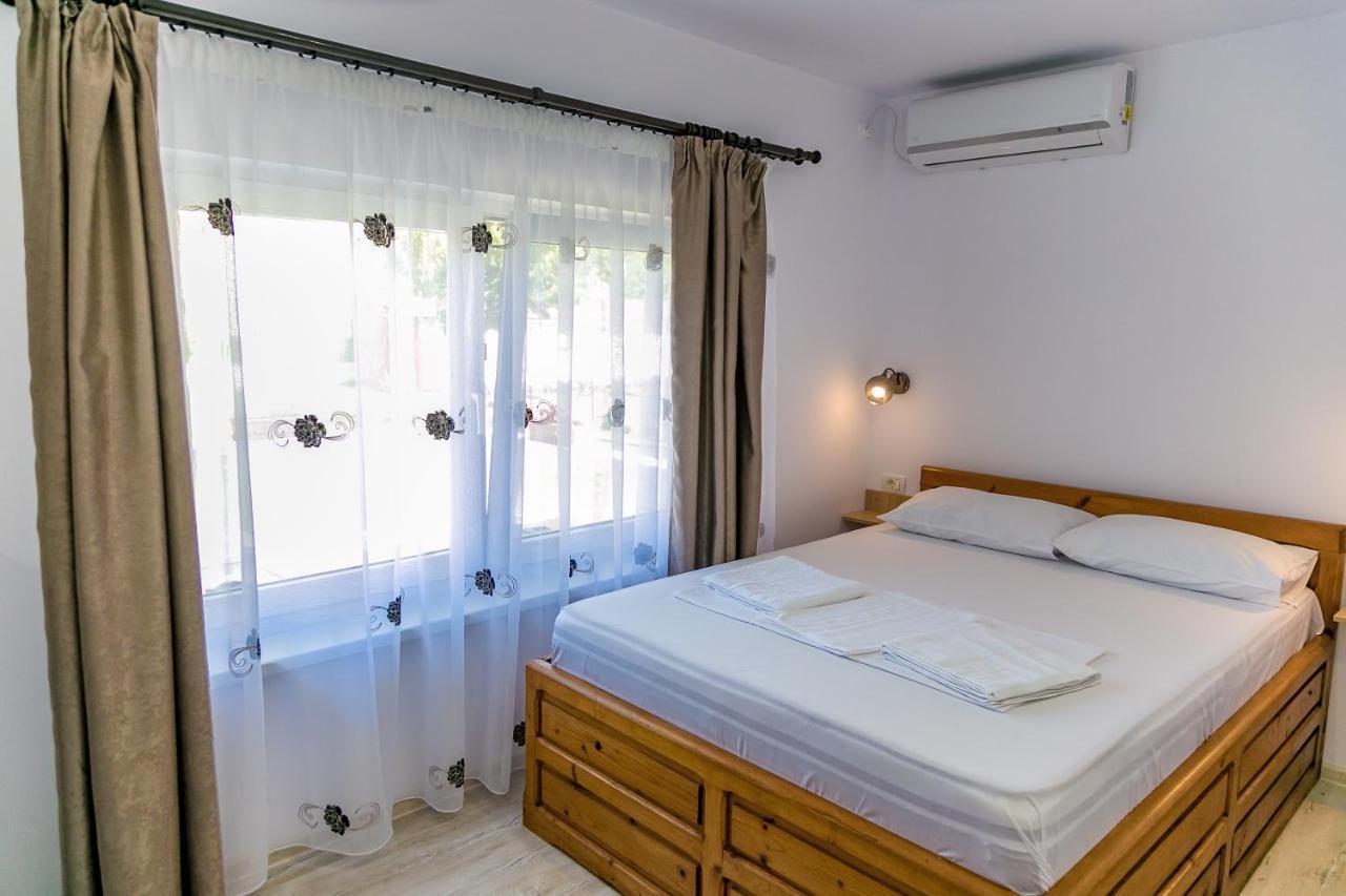 Hotel Casa Iordachescu Două Mai Exteriér fotografie