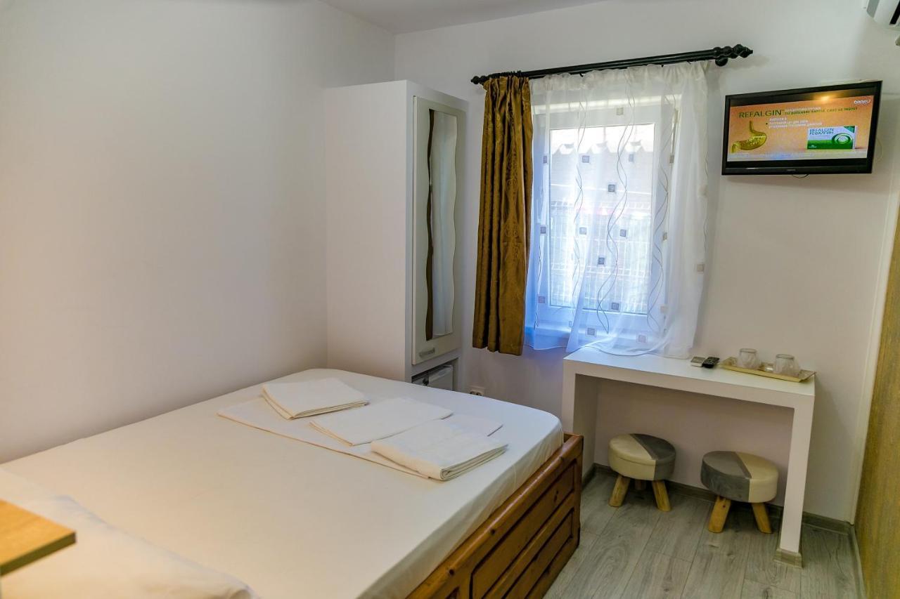 Hotel Casa Iordachescu Două Mai Exteriér fotografie