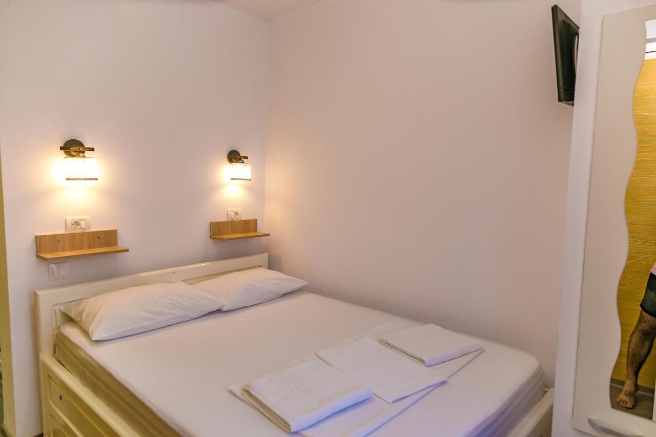 Hotel Casa Iordachescu Două Mai Exteriér fotografie