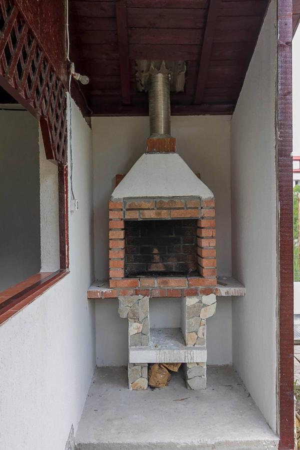 Hotel Casa Iordachescu Două Mai Exteriér fotografie